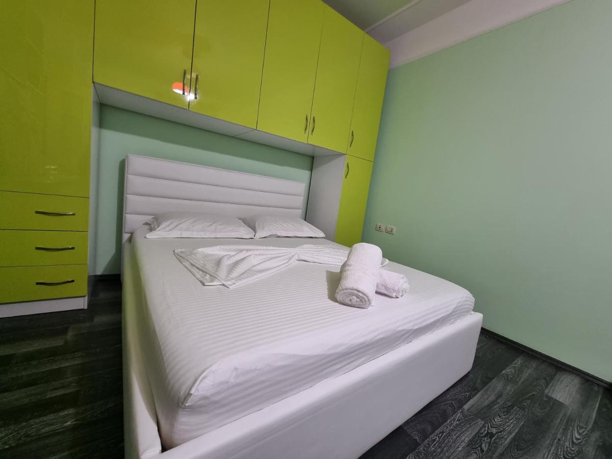 Moonshine Apartament Tiranë Ngoại thất bức ảnh